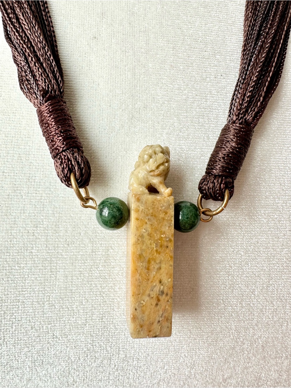 VTG Chinese Hand Carved Shoushan Foo Dog Seal Chop Pendant Cord Necklace 26”